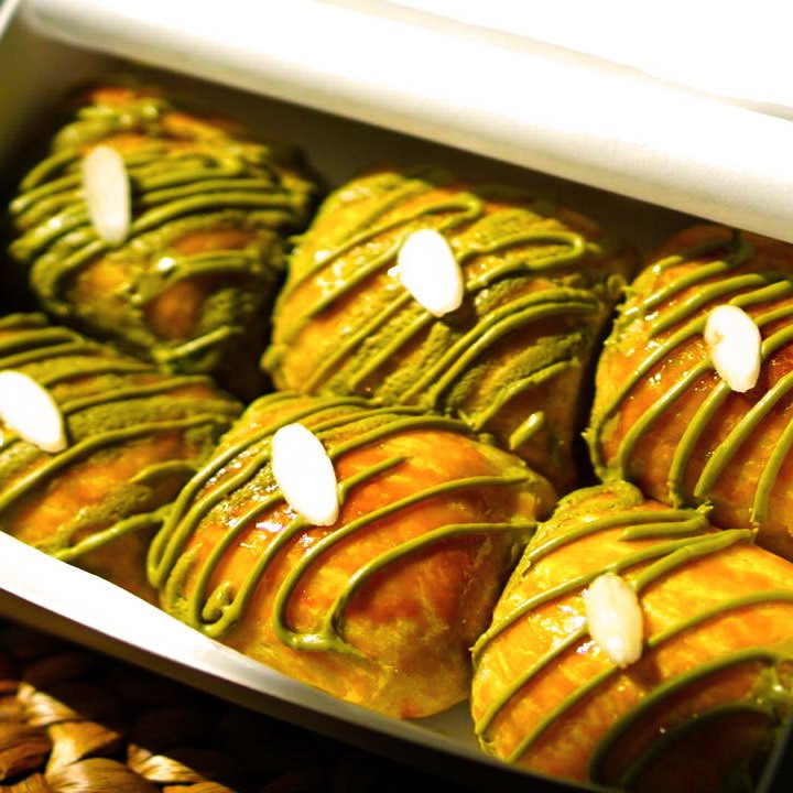 

BOLEN PISANG GREEN TEA TERBARU (Small Box) - Oleh-oleh kuliner Yogya / Jogja