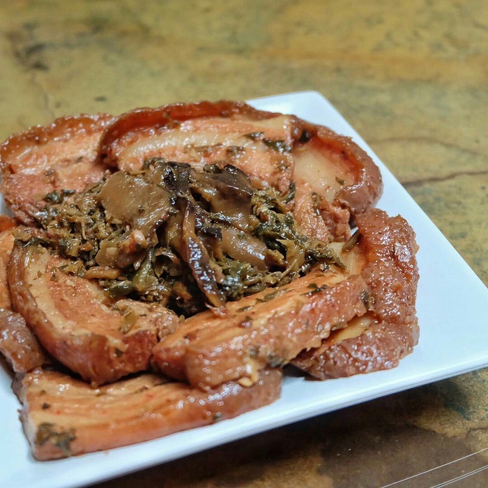 

Termurah Nyamnyam Kitchen - Khewnyuk / Babi Tim (Kuliner Babi kemasan 1 KG)