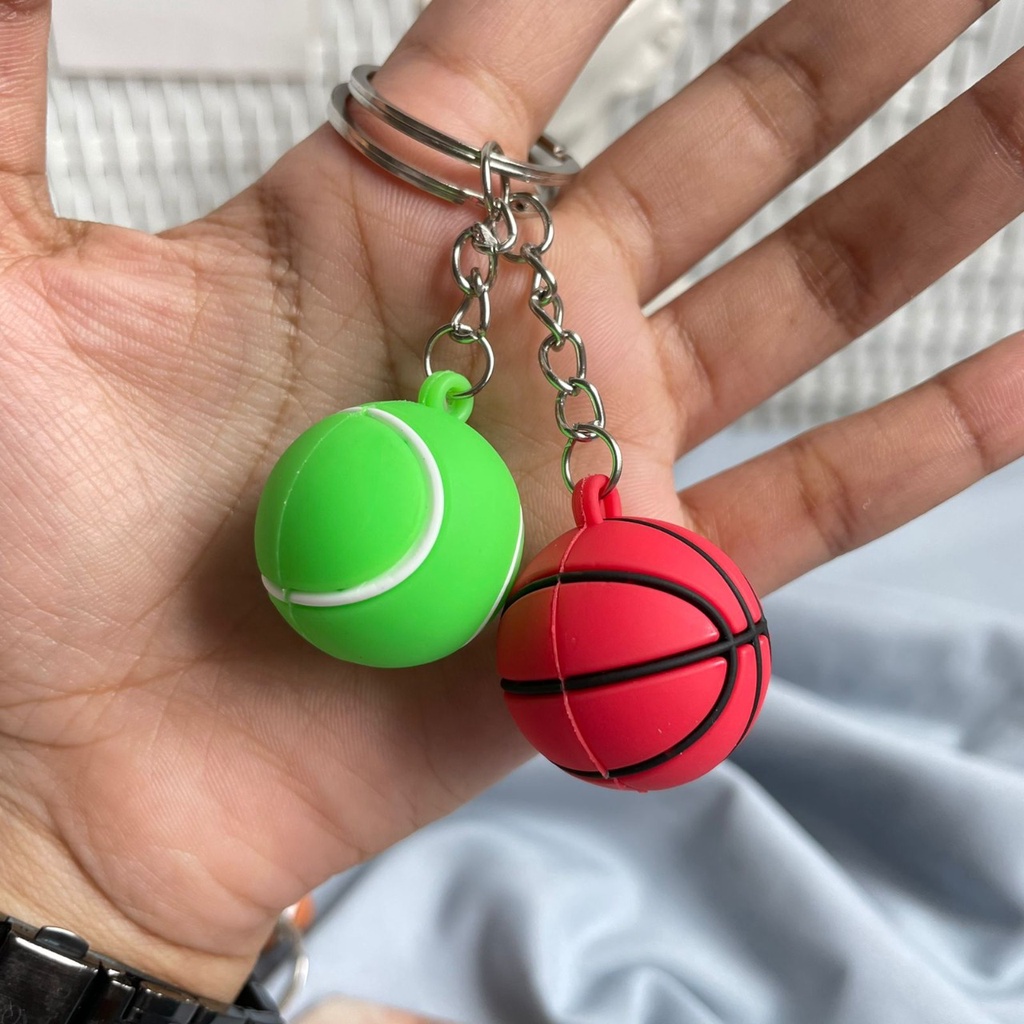 GANTUNGAN KUNCI SPORTS BALL READY 4 MODEL SOUVENIR IMUT LUCU TERMURAH KEYCHAIN BOLA SPORT ADA WARNA HIJAU MERAH COKELAT DAN PUTIH HITAM KUALITAS IMPORT TERBAIK