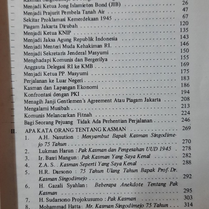 

DISKON SPESIAL HIDUP ITU BERJUANG: KASMAN SINGODIMEDJO 75 TAHUN TERLARIS