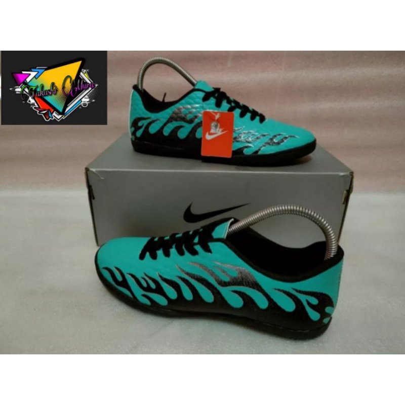 sepatu futsal olahraga bola futsal Nk.Fire