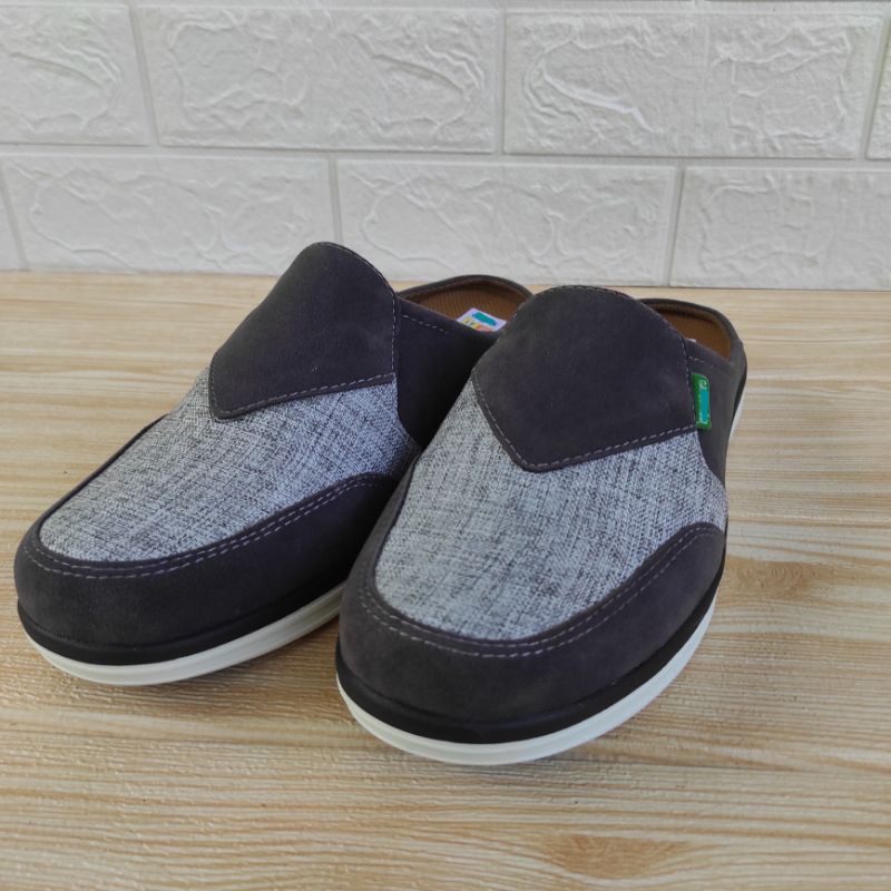 Bustong Pria Kulit Sintetis Premium Kasual Slip On Cowok Sol Karet Lentur Suede