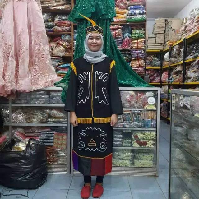  Baju  adat  dayak kalimantan  dewasa  Shopee Indonesia