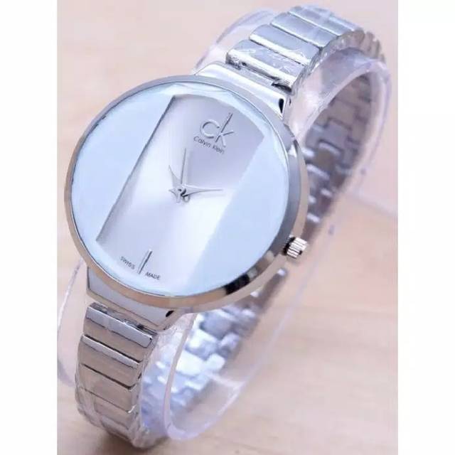 COD ( Bayar Di Tempat ) Ready 3 Warna Jam Tangan Wanita Belimbing Rantai Steel