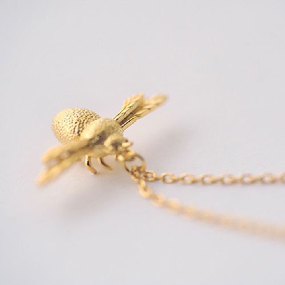 Hu Hu Hu Hu Hu Alat Bantu Pasang Kacamata♡ Kalung Rantai Choker Wanita Dengan Liontin Lebah Untuk Pesta Malam