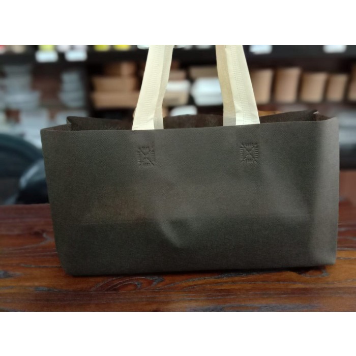 

Tas Spunbond Brownies Besar Hijau / Krem / Coklat. Isi 12Pcs - Coklat 011