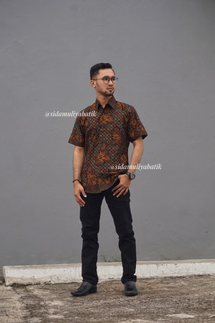 Sidamuliya Batik Kemeja Pria Slimfit Premium Birendra Lengan Pendek