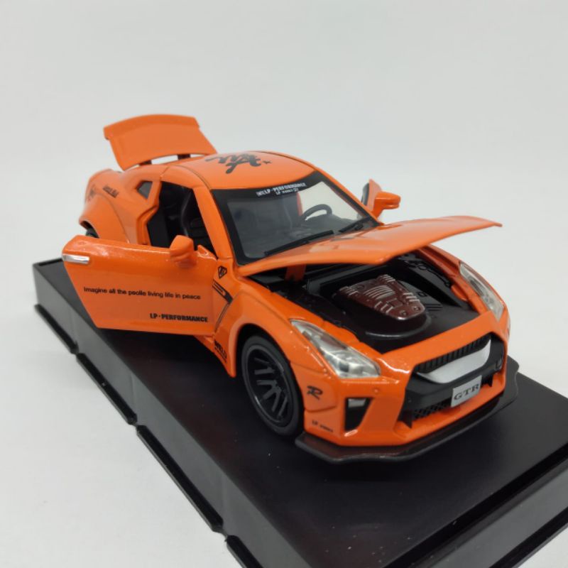 Miniauto Nissan GT-R R 35