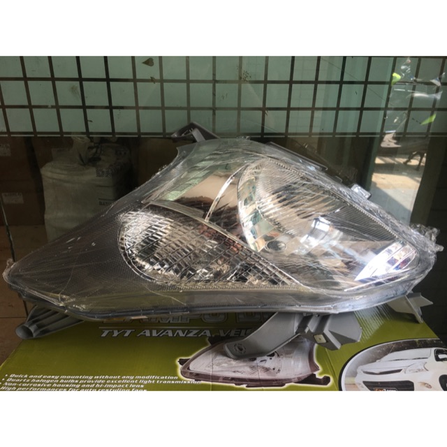 Lampu depan headlamp avanza veloz 2012