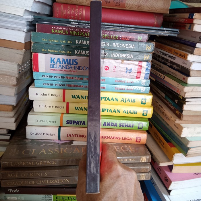 ORI BUKU UTAN KAYU TAFSIR DALAM PERMAINAN terlaris