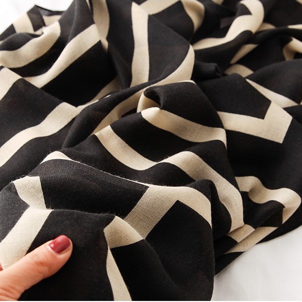 Syal Premium Pasmina Wanita Lebar Hitam Hijab Korea Keren Exclusive Pashmina Lebar Scarf Kantoran-3