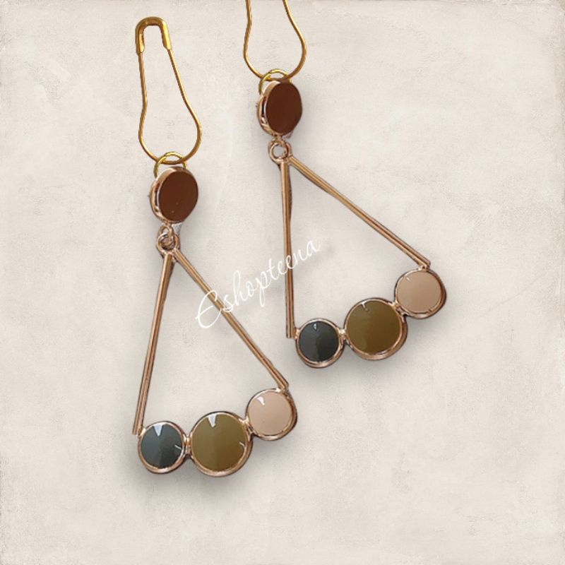 A75 anting hijab warna segitiga gold_anting jilbab