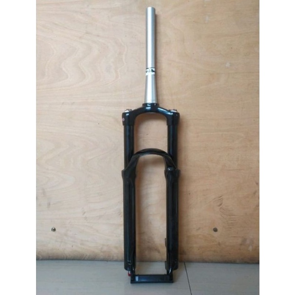 Fork SR SUNTOUR  EPIXION 27.5 Air Tappered taper Qr Travel 130 stanchion 32 new