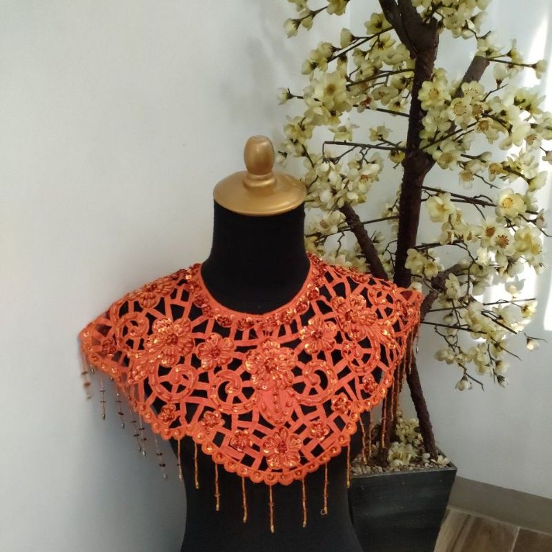 Tratai Aksesoris Dada, Tari Adat Tradisional Bordir Payet
