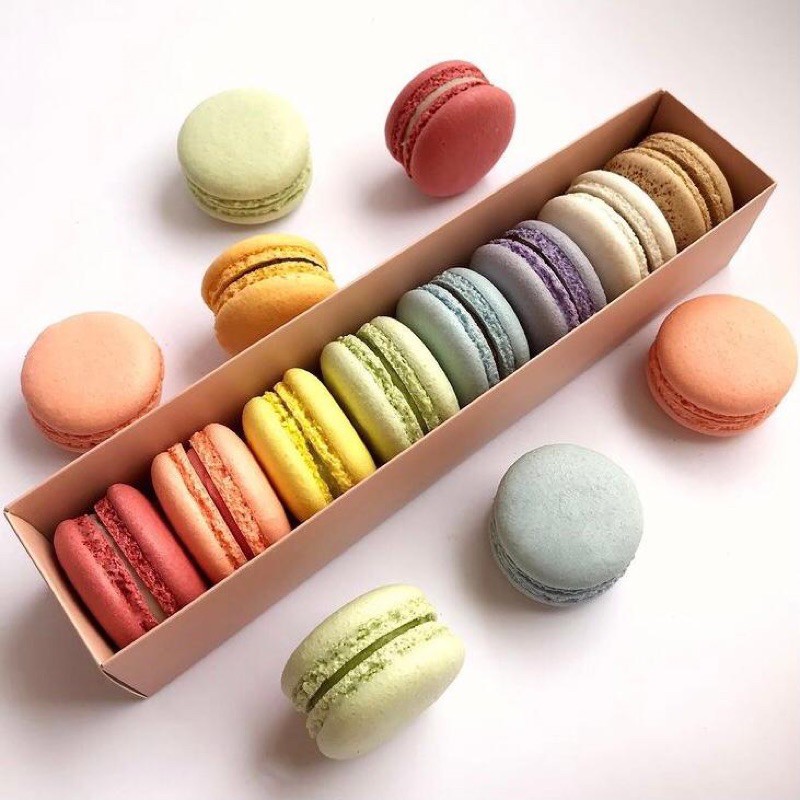 

PAKET 1 BOX REGULER DAN 2 BOX MACARON MINI