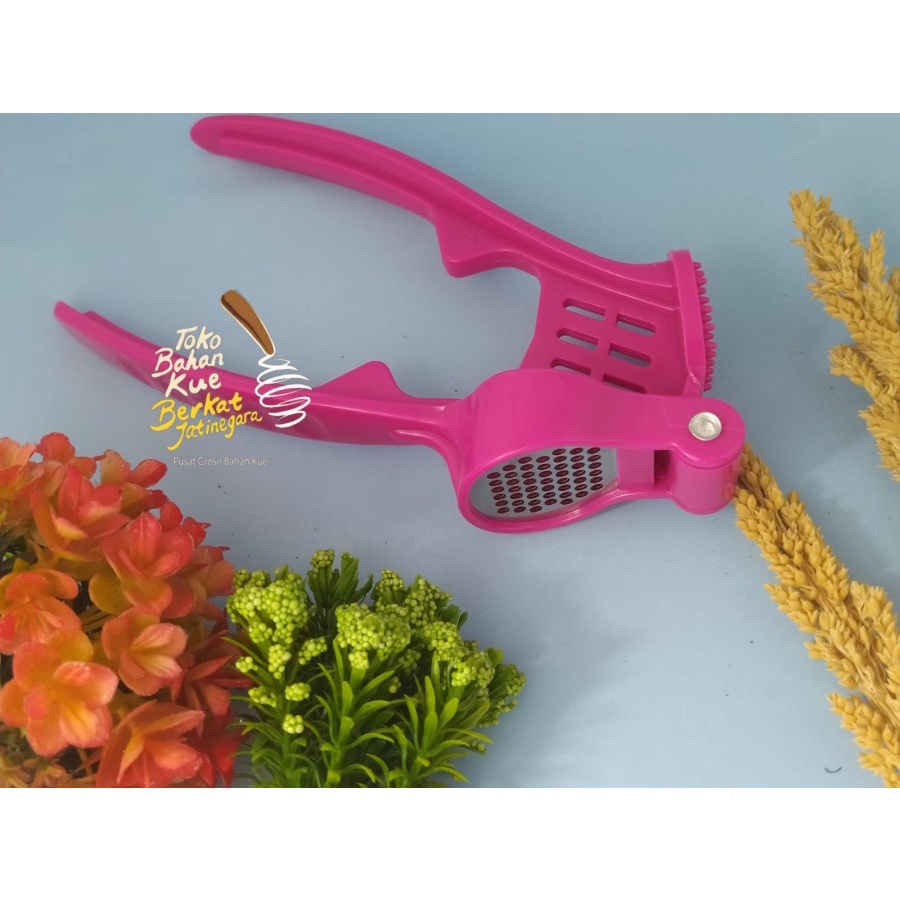 GARLIC PRESS / PENGHANCUR BAWANG PUTIH PLASTIK