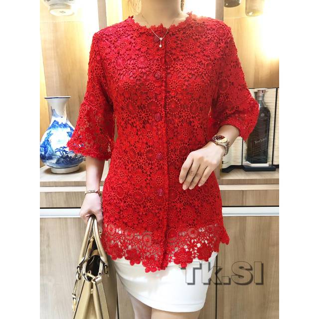 BLUS RENDA MERAH