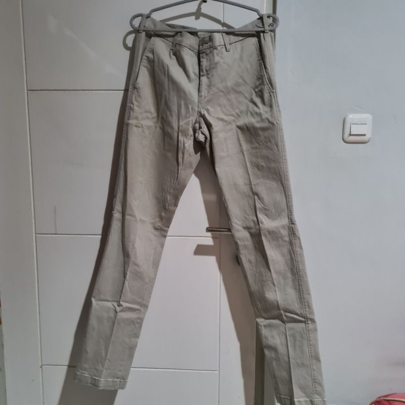 Preloved Celana Panjang Uniqlo Pria