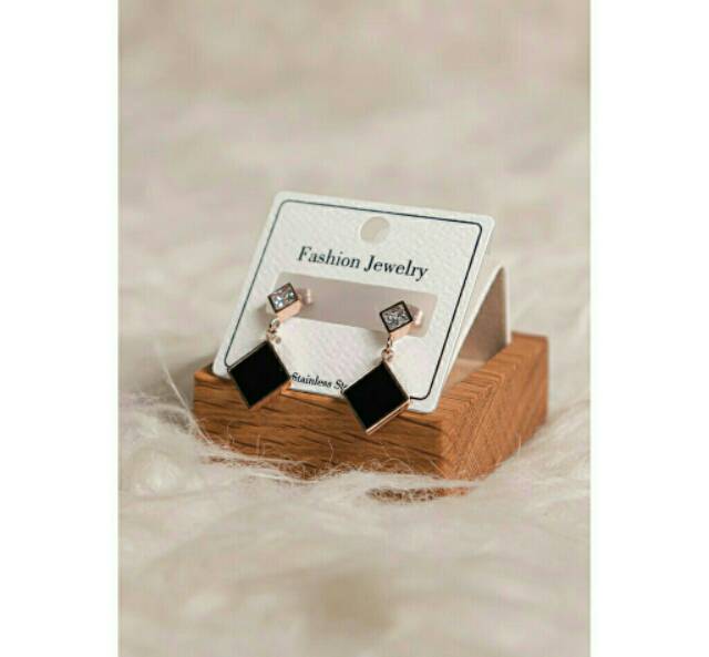 GG Anting Tusuk Kubik Berlian Titanium Premium Lapis Emas 18k# AT-160