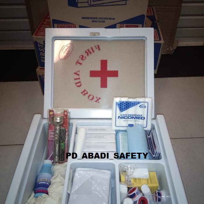 kotak obat p3k + isi lengkap kotak p3k dinding Type A2