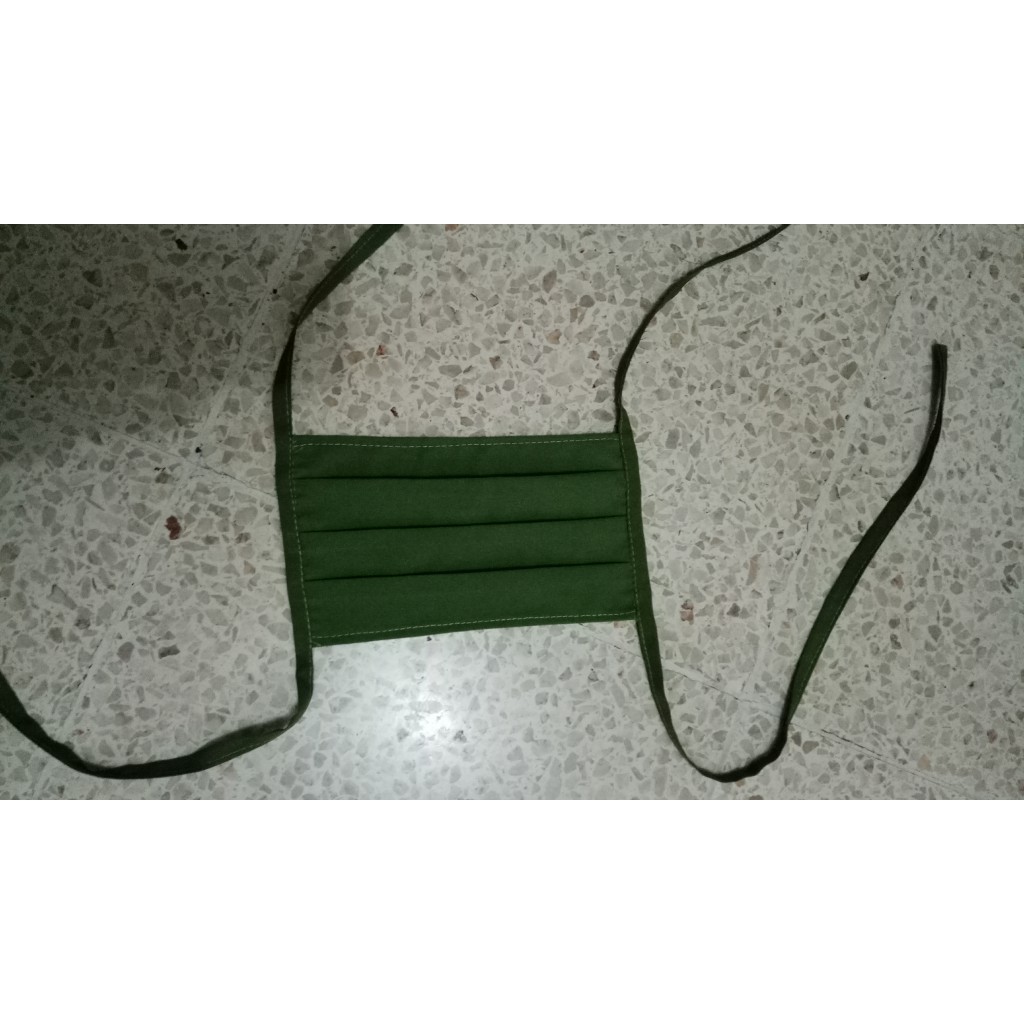 Masker Kain warna hijau lumut