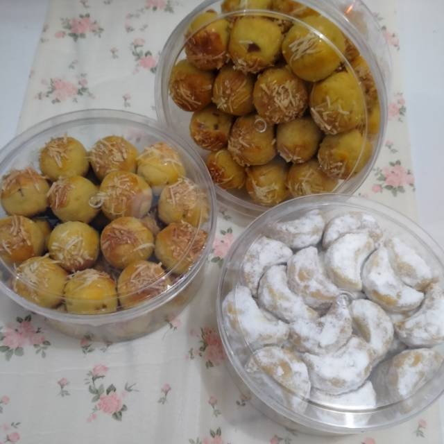 

Kue Nastar dan Kue Putri Salju (HOME MADE BERKUALITAS)