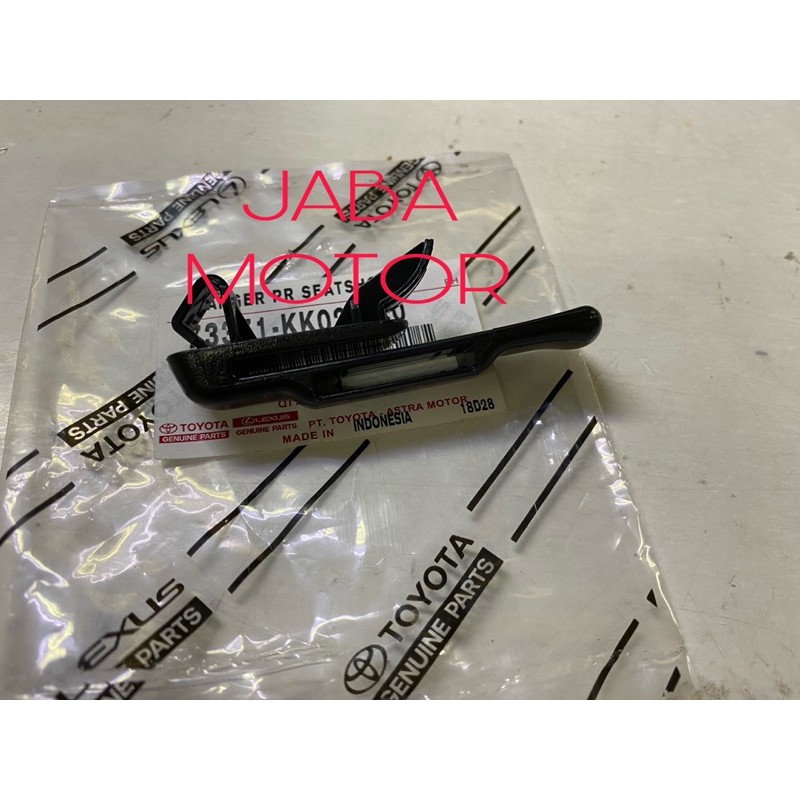 Dudukan safety belt innova reborn-Plastik safety belt innova reborn original