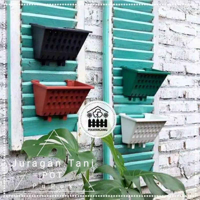 Pot Gantung Tempel Argo 01