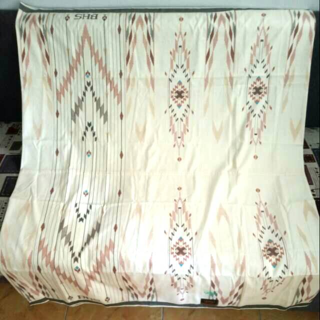 Sarung BHS SKE Royal Gold Full Sutra (Second)