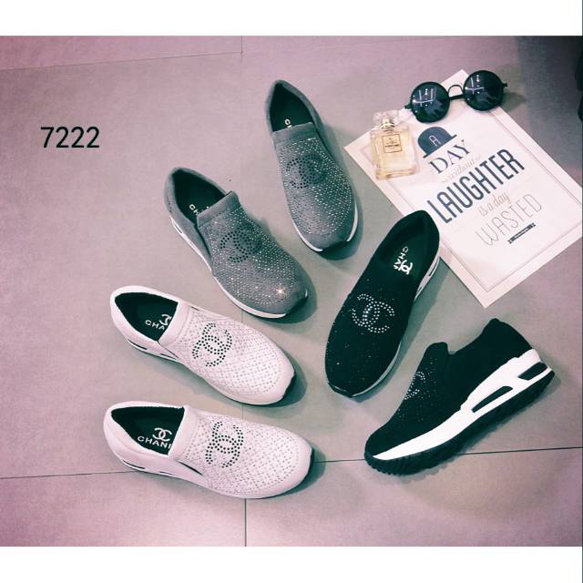 Chanel Slip On Sneaker 7222