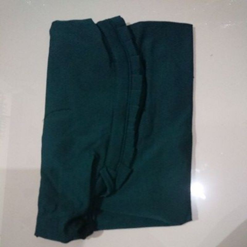 Hijab Instan Gerigi Tali FF/Bergo Tali Pet Gerigi Sporty FF-Hijau Tua