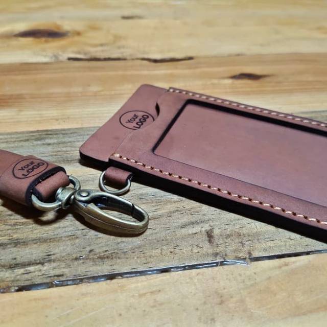 

ID CARD HOLDER KULIT COSTUM NAMA DAN LOGO INSTANSI NAME TAG KULIT ASLI