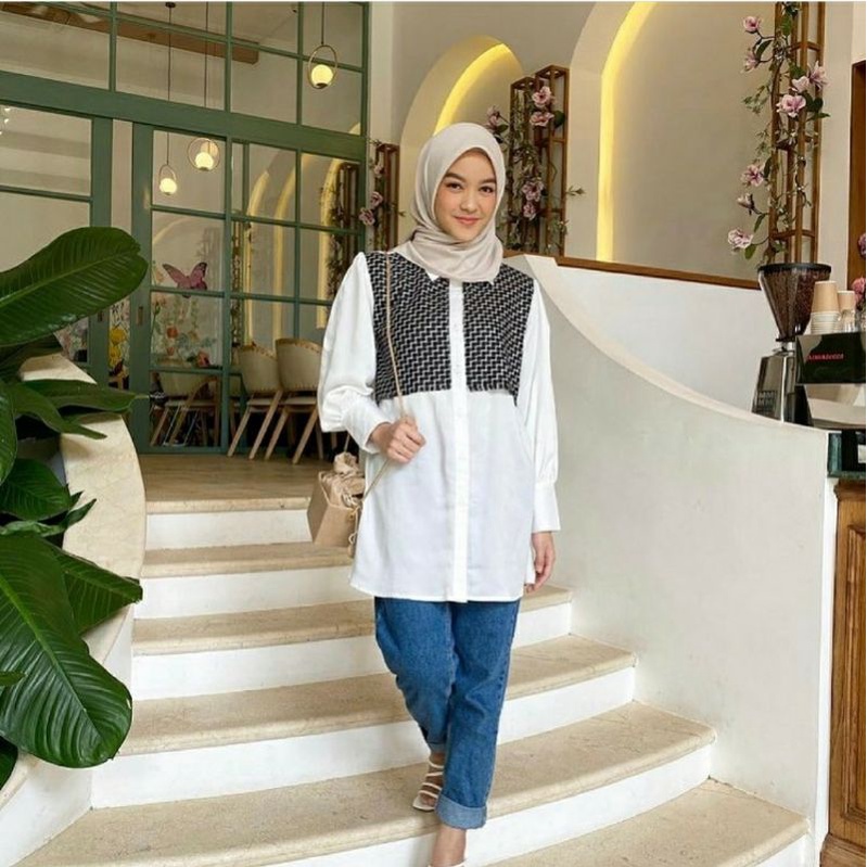 tweed blouse in white S by vanilla hijab
