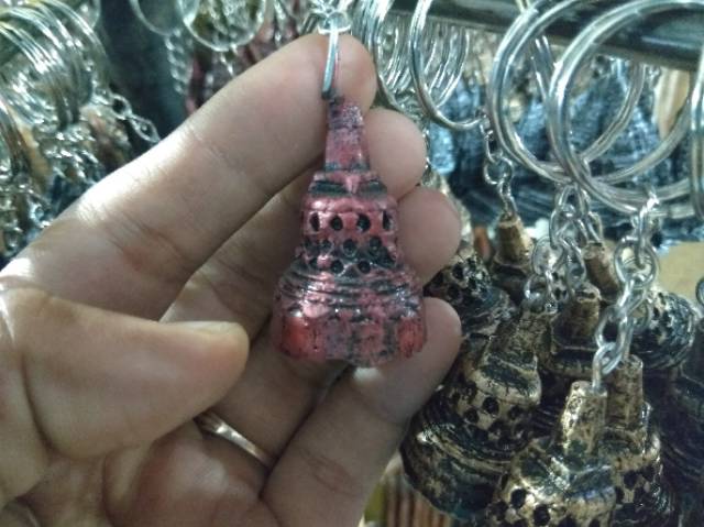 TERMURAH! SATU SET GANTUNGAN KUNCI BENTUK STUPA BOROBUDUR ISI 20 PCS BAHAN FIBERGLASS SOUVENIR JOGJA