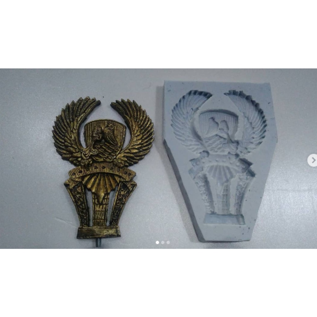 Cetakan Siliko Piala Lomba Burung