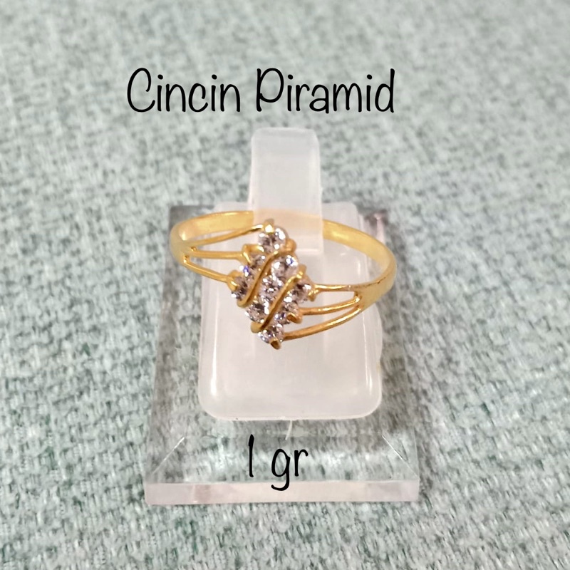 Cincin Piramid Emas muda 1 Gram