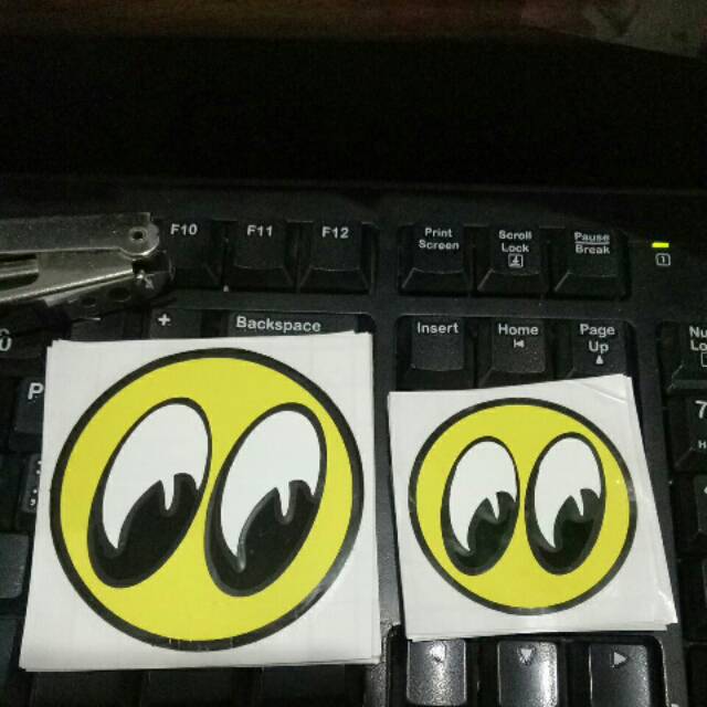 

Stiker cutting mooneyes