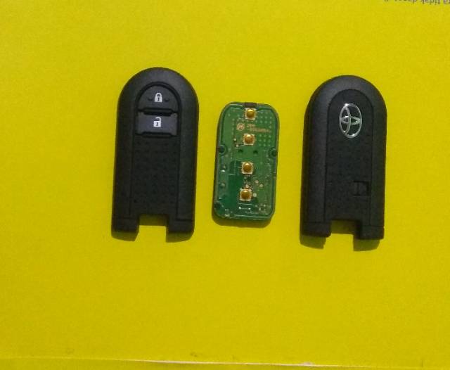 Kunci remot smart key toyota new avanza veloz