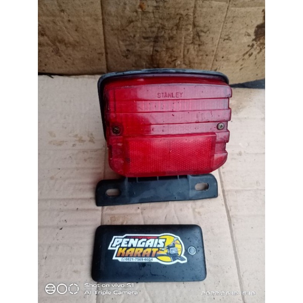 lampu stop lampu belakang set bracket honda win 100 original