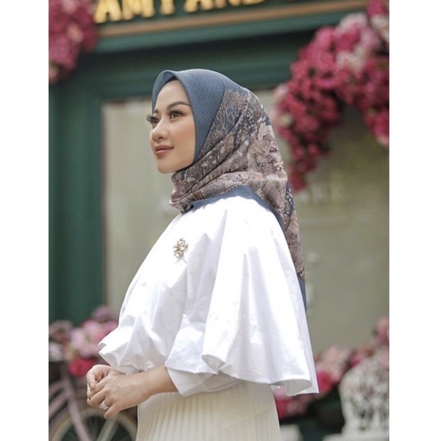 Preloved buttonscarves new york malibu