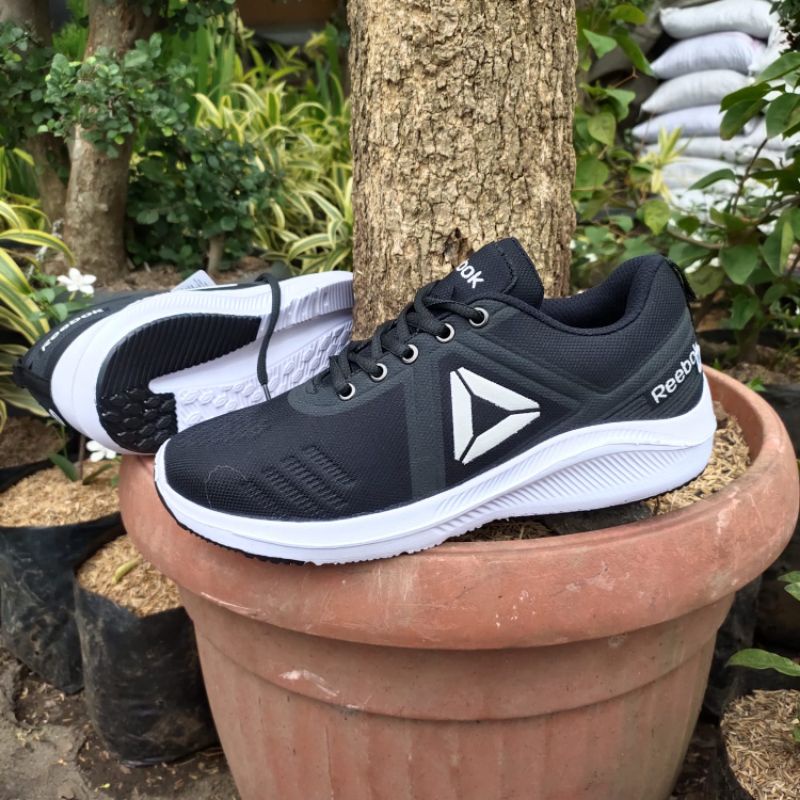 SEAPATU REBBOK CASUAL PRIA WANITA SEPATU OLAHRAGA DAN JOGGING