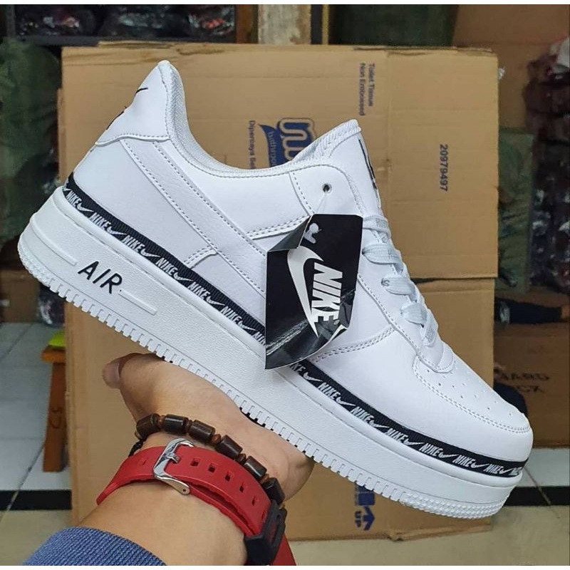 NIKE AIR FORCHE ONE SWOOS &quot; Sepatu Sneakers Pria Model Korea Terbaru Import Premium Quality