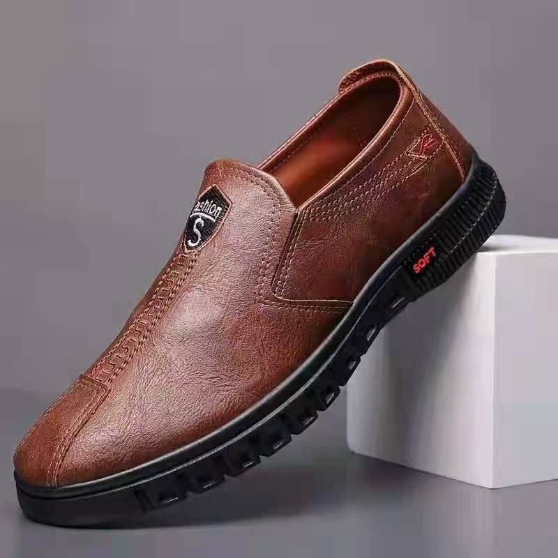 Highland Sepatu Slip On Pria PU Leather Sepatu Pria Kasual Fashion Formal Pantofel Shoes MC413