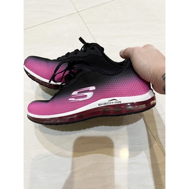 PRELOVED - SKECHERS skech-air sepatu sport wanita warna hitam hot pink air-cooled memory foam