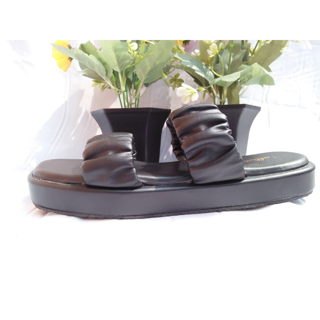 Kharisma Sandal Wanita Slip-on Wedges Terbaru