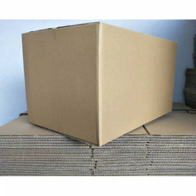 

Box 39.5cmx26.2cmx22cm polos