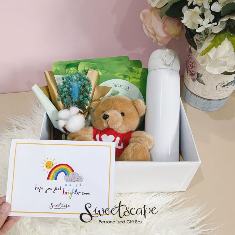 

Gift Box Package 319-Paket Hampers 319 - Souvenir Get Well Soon