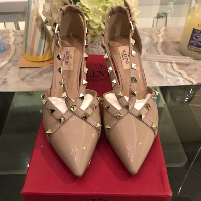 SEPATU / SHOES VALENTINO