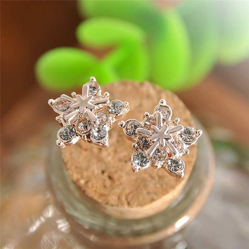 Anting Menjuntai Bentuk Bintang Snowflake Aksen Kristal