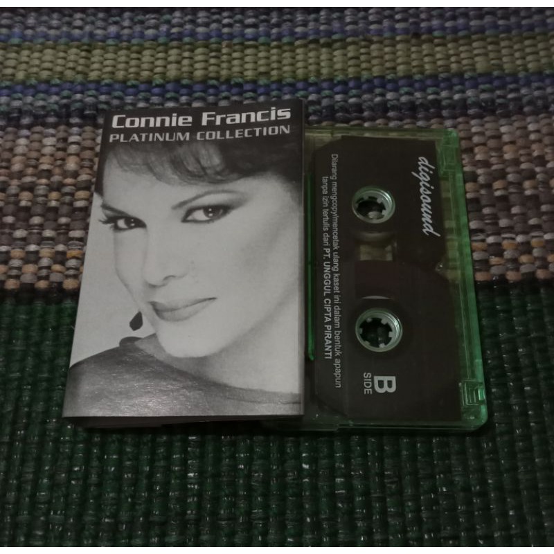 Kaset pita Connie Francis - platinum collection